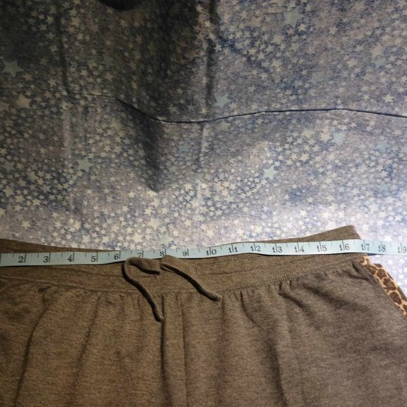 Women's grey leopard Splendid 2 piece long sleeve and jogger pant pajama set XL - Picture 9 of 12